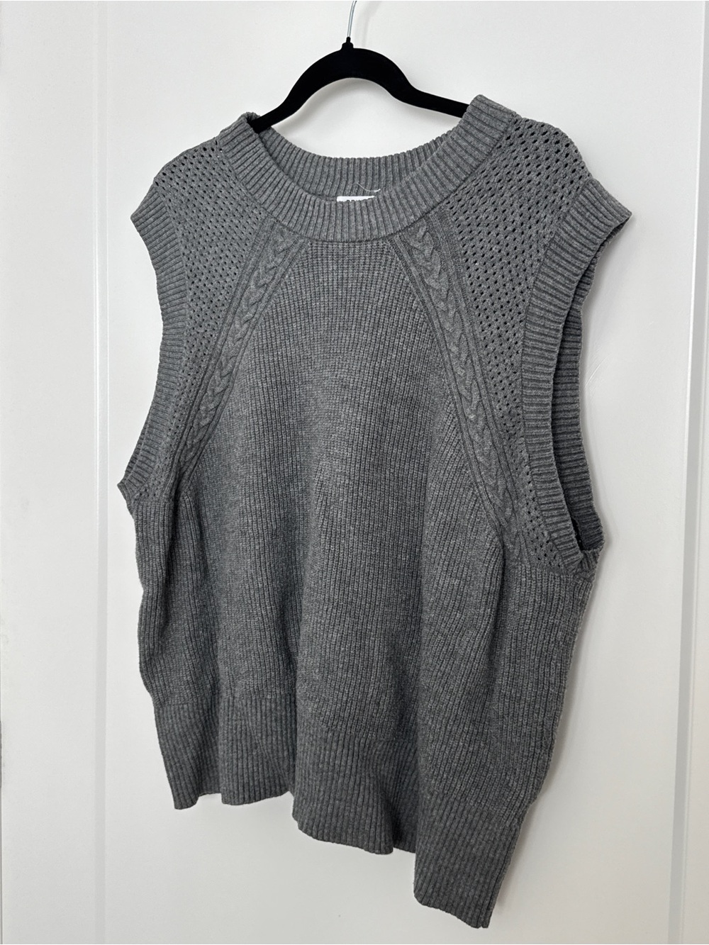 Penningtons Gray Sleeveless Cable Knit Sweater Vest